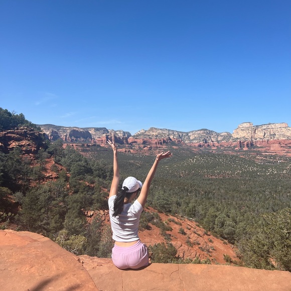 Meet your Posher, Sam - Picture 1 of 2